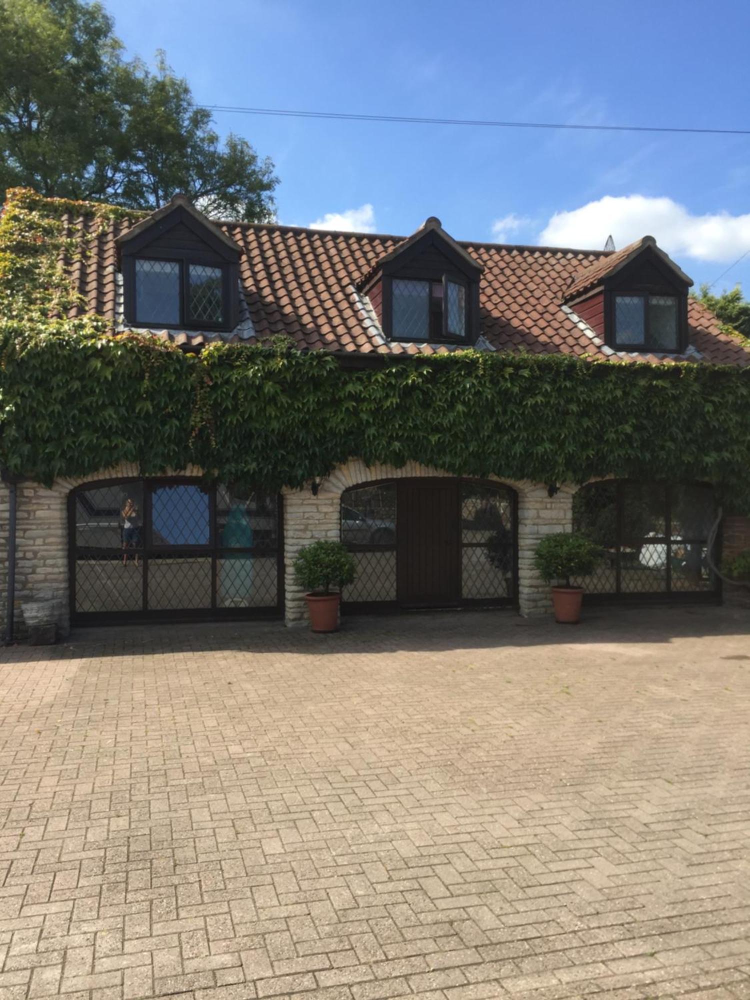 Villa The Old Coach House At Byre House à Coalpit Heath Extérieur photo